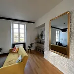 Bright 70m2 In Historic Center